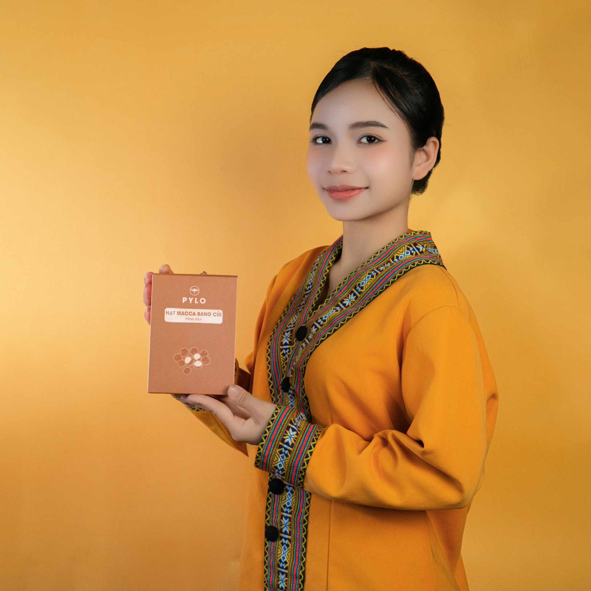 Hạt Macca Rang Củi Măng Đen PyLo