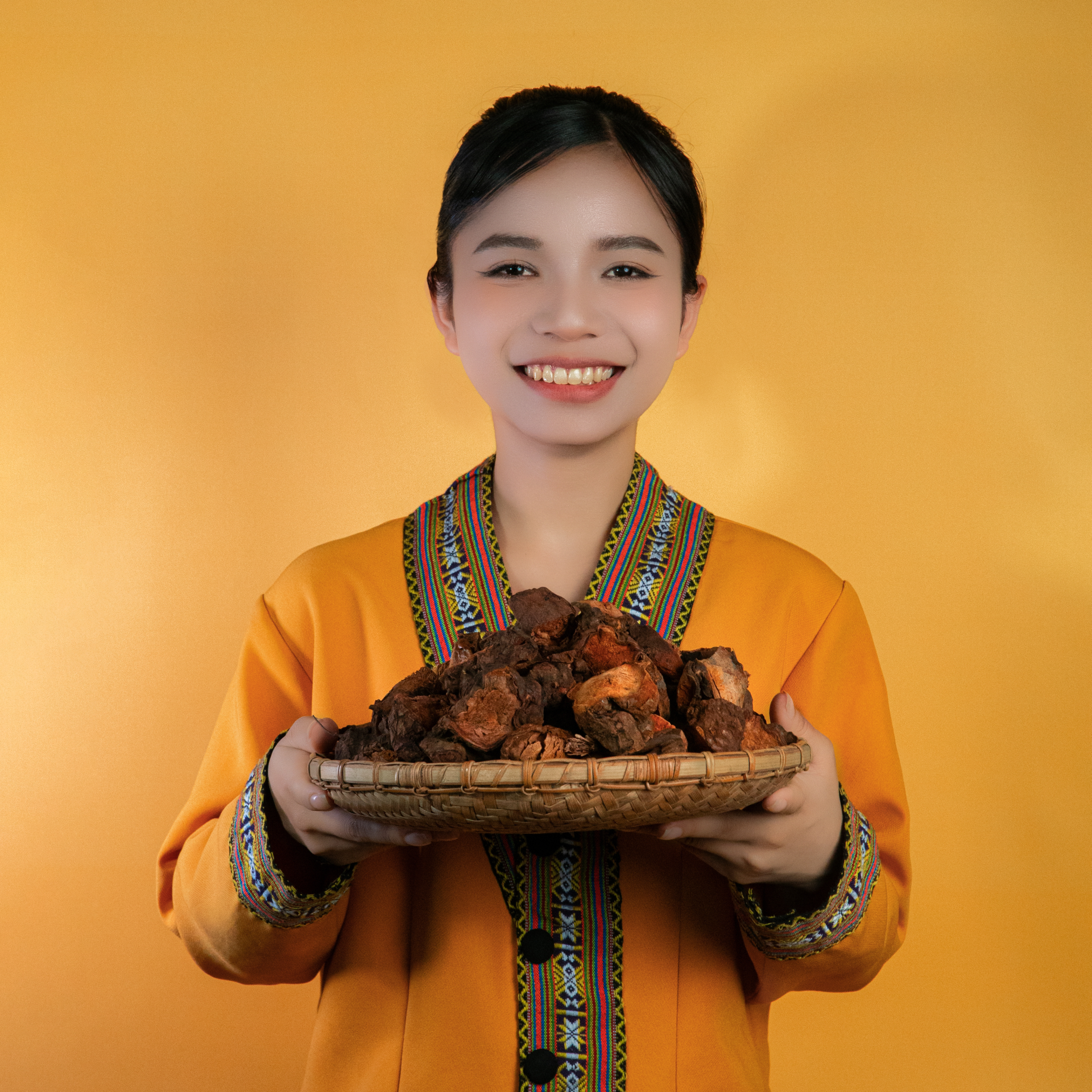 Thổ Phục Linh Măng Đen PyLo