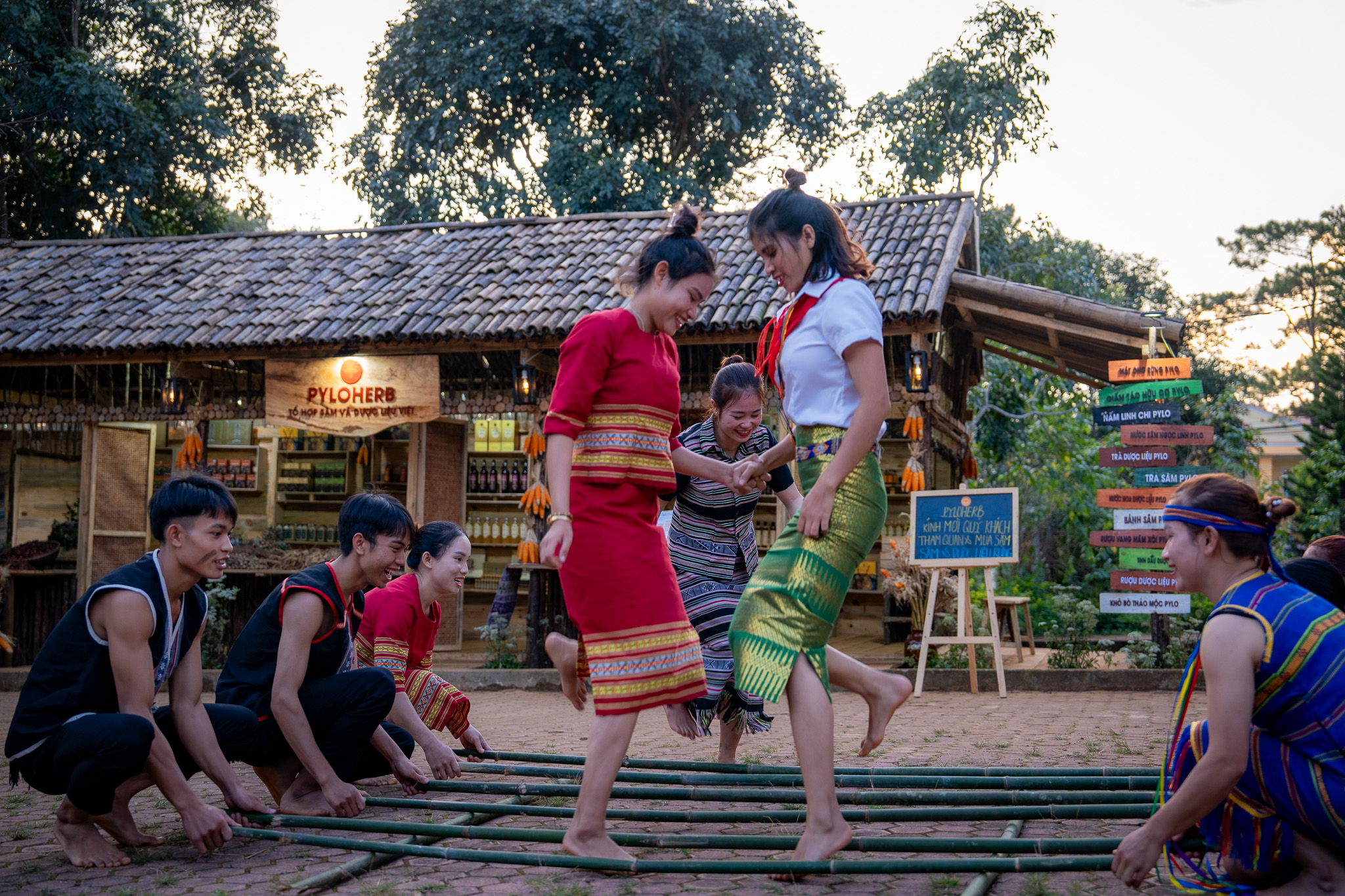 Chợ Phiên Măng Đen: Nơi Giao Thoa Văn Hóa Và Tinh Hoa Ẩm Thực