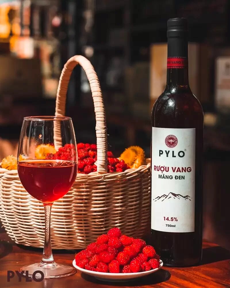 Vang Mâm Xôi PyLo Măng Đen - Nét Đẳng Cấp Riêng Từ Đại Ngàn