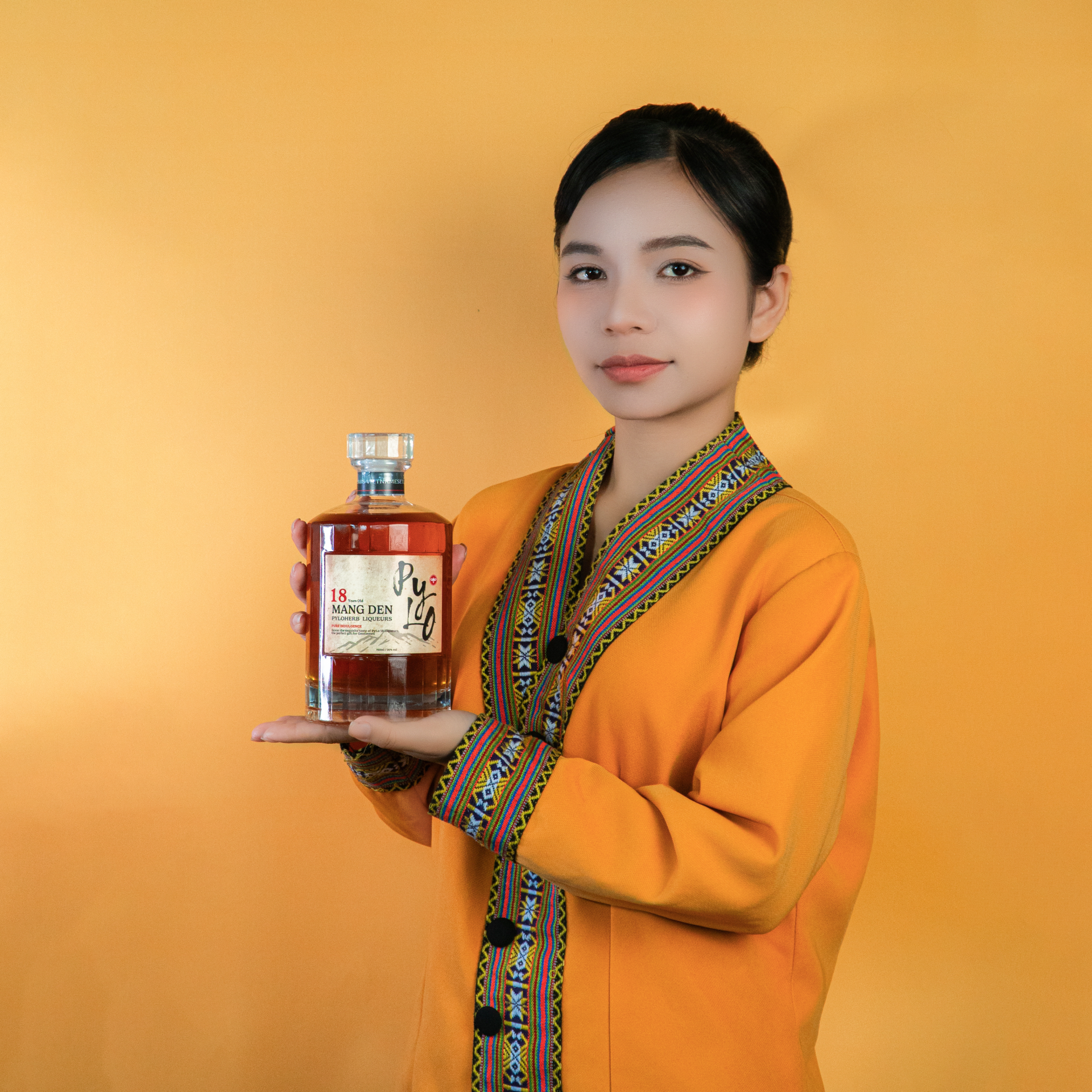 Rượu Thảo Mộc Măng Đen PyLo 18
