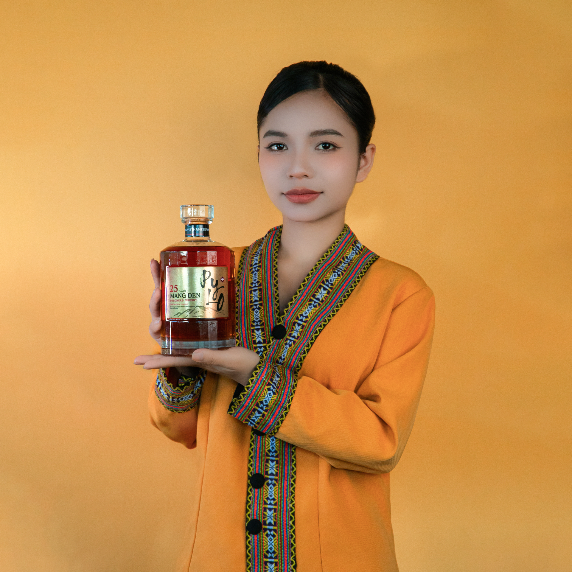 Rượu Thảo Mộc Măng Đen PyLo 25