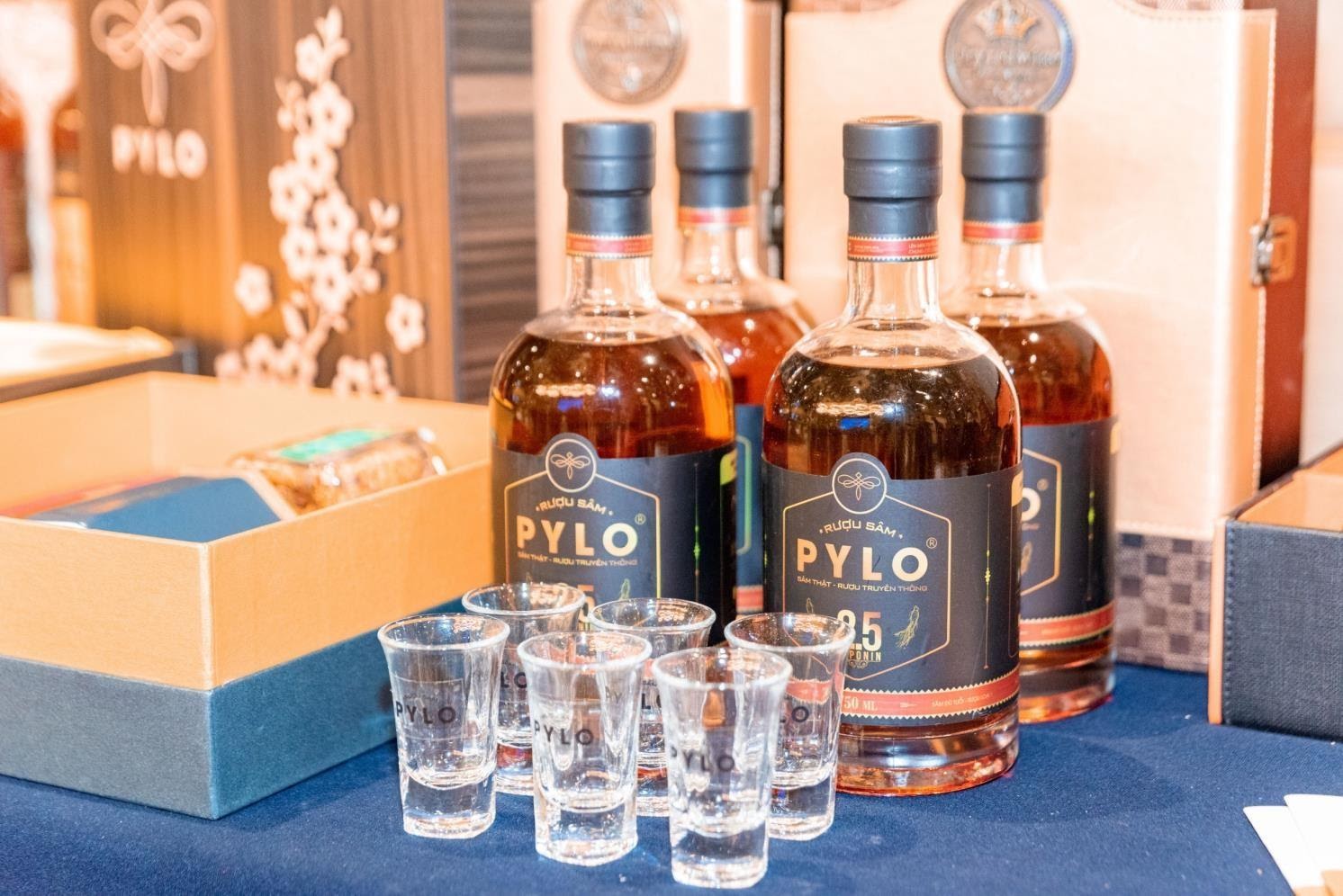 PyLoHerb Tiếp Đón Doanh Nhân Việt Chọn Rượu Sâm PyLo Bảo Vệ Sức Khỏe