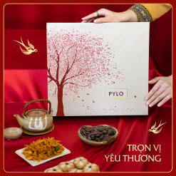 Alternative view of PyLo Sum Vầy [BST HƯƠNG XUÂN] – QUÀ TẾT PYLO 2026 ‘HƯƠNG XUÂN TỪ ĐẤT LÀNH’